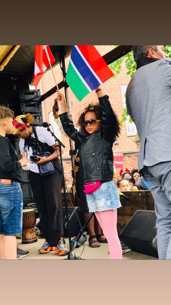 Miakantora's tweet photo. @KidNation @blacklivesmatter @denmark @copenhagen🇩🇰🇩🇰🇬🇲🇬🇲✊✊🏽✊🏻✊🏾✊🏿❤️❤️ https://t.co/JZipygIqqv