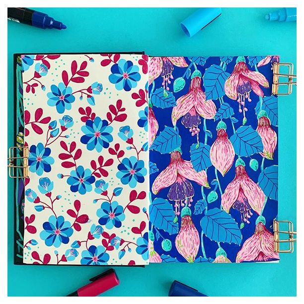 patterndesignrs's tweet image. @patterndesigners repost @everydaypattern #everydaypattern - Blues time #sketchbook #patternoftheday #quarantinelife #patternaday#patternlove #poscaart #patternaddict #poscapens #surfacedesign #surfacepatterndesigner #surfacepatterns #surfacepatterndesign #aboutapattern