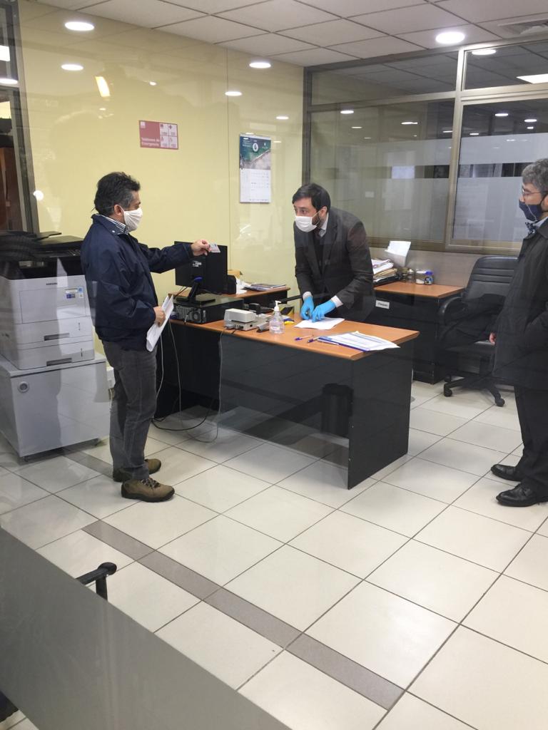 Hoy <a href="/consumidorescds/">Consumidores del Sur</a> presentó recurso de protección en favor de 180 apoderados de alumnos de la Universidad Mayor sede Temuco. Esta casa de estudios de manera arbitraria e ilegal, sigue cobrando 100% del arancel mensual a los apoderados por clases on line y de baja calidad.