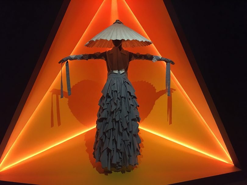 thugvis's tweet photo. Young Thugs dress on display in the Museum of Fine Arts in Boston https://t.co/7MjYd6iTTw