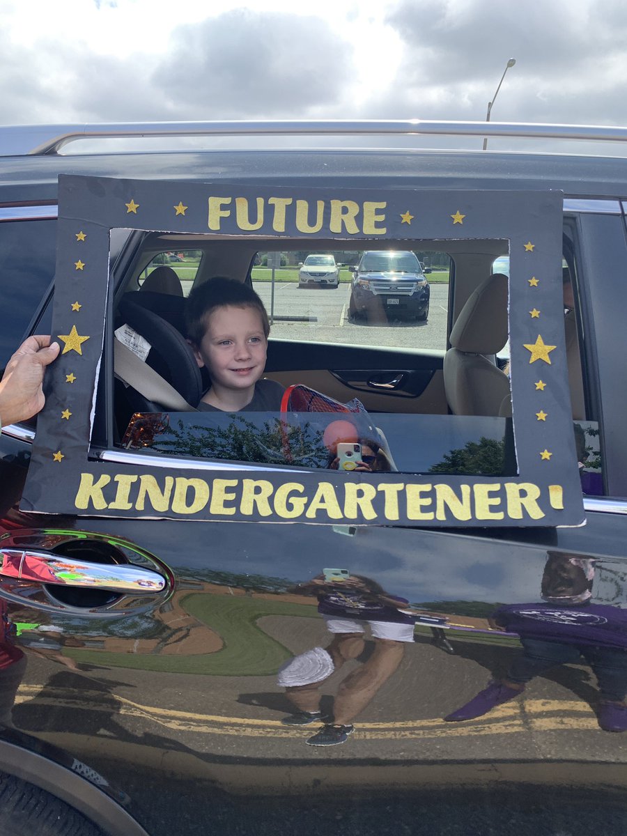 TheresaHolloran's tweet image. Today was amazing. Prek Moving Up Parade borought joy and tears! K teachers...they are ready part1/2 #VBHasJoy #VBAlwaysLearning