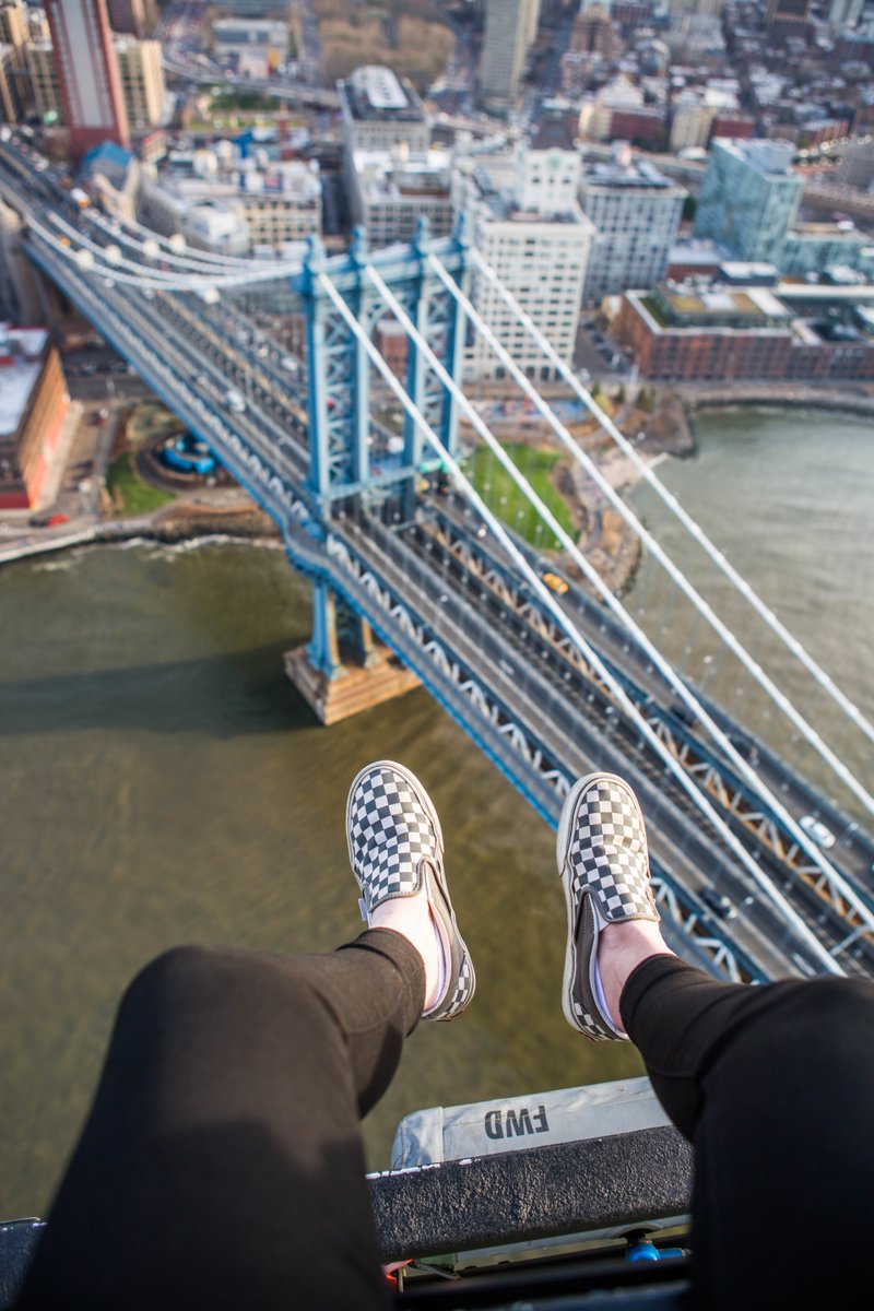 FlyNYON's tweet photo. 👟💫Kicks up for Wednesday! 30% off all flights with code SUMMER30
.
.
.
.
@flynyon @nyonair @nyonstudio #flynyon #nyonair #nyonstudio #nychelicopter #helicopter #newyorkcity #nyc #nycprimeshot #manhattan #dumbo #vans #shoeselfie #brooklyn #nycaerial #nycphoto https://t.co/avDsqdhC3L