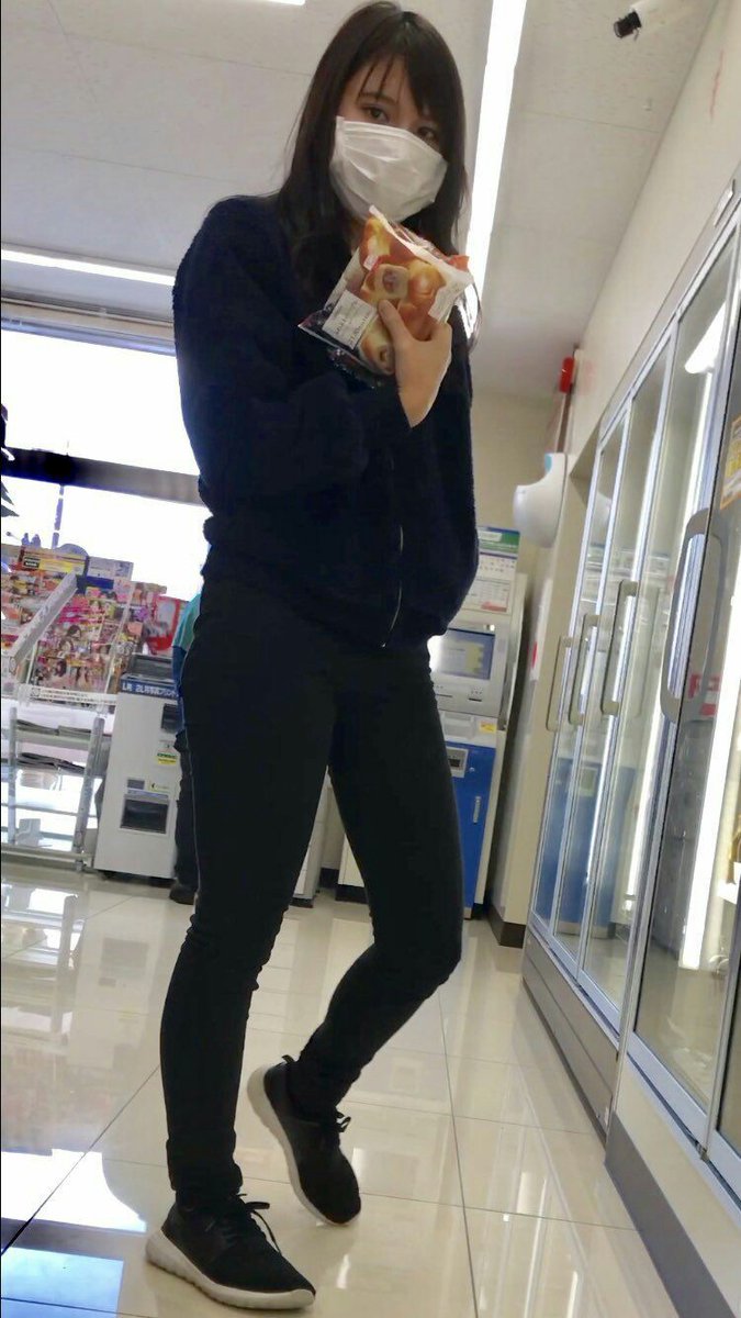 AlAzhaan's tweet image. آج ماسک کے بغیر سٹور میں داخلہ منع ہے
تو سوچئے کہ ایمان کے بغیر جنت میں داخلہ کیسے ہوسکتا ہے !