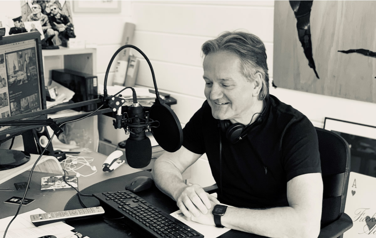 Join me tonight from 9pm on <a href="/RadioAlty/">Radio Alty</a> Cracking tunes from @theblindersband <a href="/silverbacksFOUR/">silverbacks</a> #Portsulphur @ColdH20Swimmers @Foals <a href="/Kidsmokemusic/">Kidsmoke</a> <a href="/BlossomsBand/">BLOSSOMS</a> <a href="/tunnelmental/">tunnelmental</a> @Paradasband @Sportsteam_  <a href="/thelastclouds/">The Last Clouds</a> <a href="/louderthanwar/">Louder Than War</a> #altrincham Listen: radioalty.co.uk/listen.html