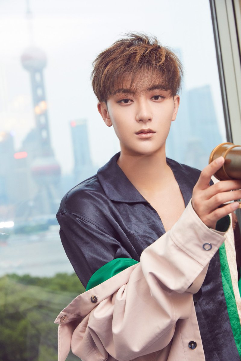 cdramarumours's tweet image. Drama - #ReadingClass
Genre -  Modern romance 
Rumored cast - #HuangZitao, #SongZuer
Synopsis - A bookworm helps tutor a celebrity to keep his “good student” image for a cultural reality show. Filming currently set to begin June 28 

#阅读课
