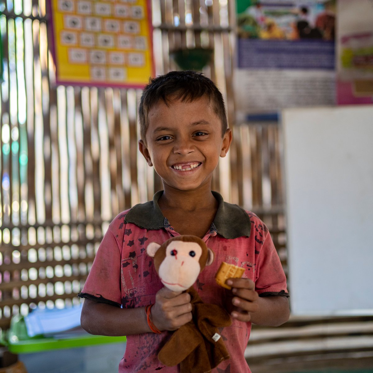 ShareTheMealorg's tweet photo. Every child loves to play🧸— from Kuala Lumpur to the Kutupalong refugee camp in Bangladesh.🌍

Some aspects of childhood are universal. And ahead of #WorldRefugeeDay, we want to help ensure children’s access to food is universal too. Share your meal with a refugee child today! https://t.co/kt2sBMBF5g