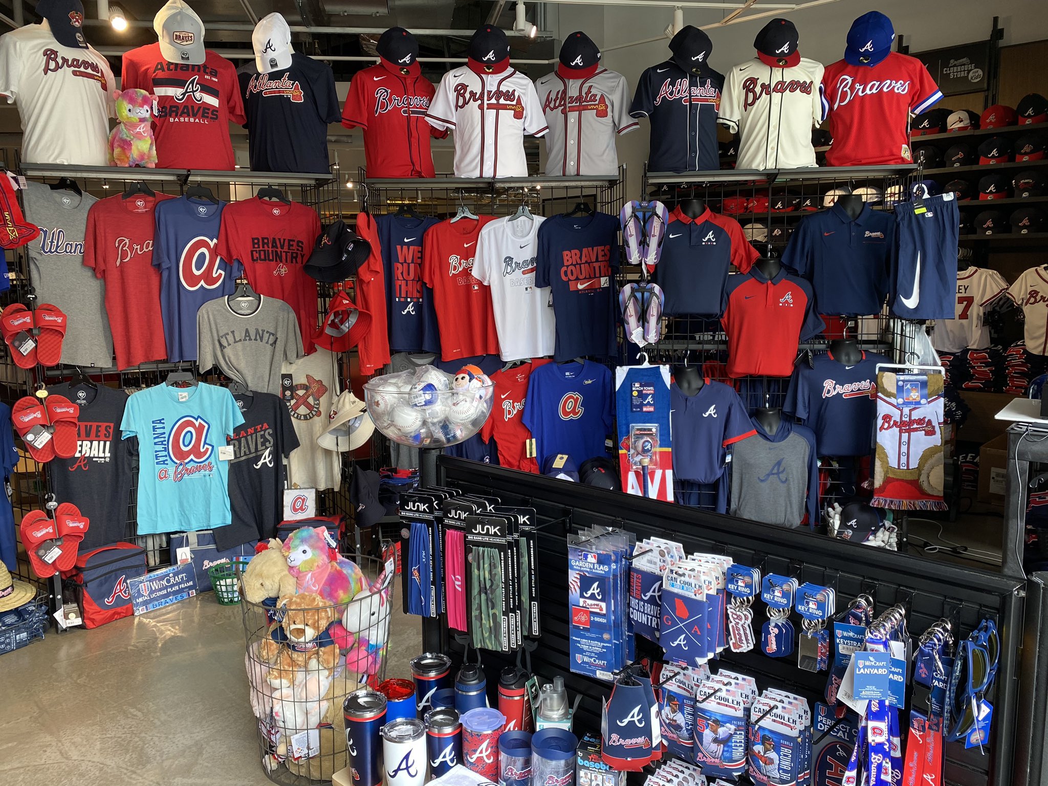 Braves Retail on X: The Braves Clubhouse Store Pop-Up Shop at Truist Park  will be open tomorrow! The full inventory of merchandise is available for  purchase and our staff is available to