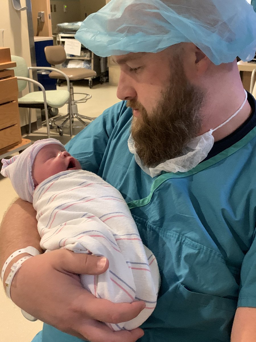 AFilantres's tweet image. So proud to announce the newest member of the Filantres Family:

Mia Rosalie 7lbs 9oz on 6/8/20!!!!

#DaddysGirl  #TeamAwesome  #FamilyOf4