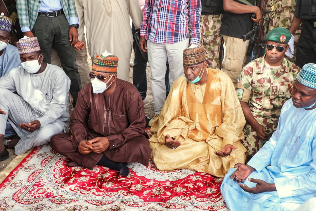 B_APCNewMedia's tweet photo. Boko Haram attack: @GovBorno @ProfZulum visits Gubio village, told 81 died, village head, 6 others abducted

... Governor evacuates injured victims, calls attack barbaric, wants final onslaught by military https://t.co/L2D8ik9yFr https://t.co/PpaFlMUgP6