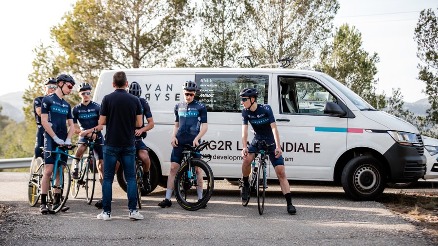Applications are open for Juniors to be considered for @u19racingteam - a fantastic set up for anyone wishing to progress in the sport. Thoroughly recommended 👍🚴‍♂️
u19racingteam.fr/application-va…