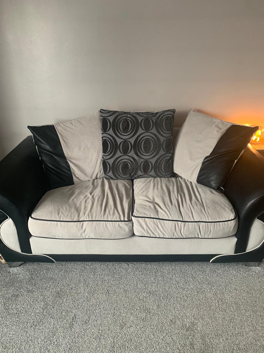 PmContract's tweet image. Completely different sofa