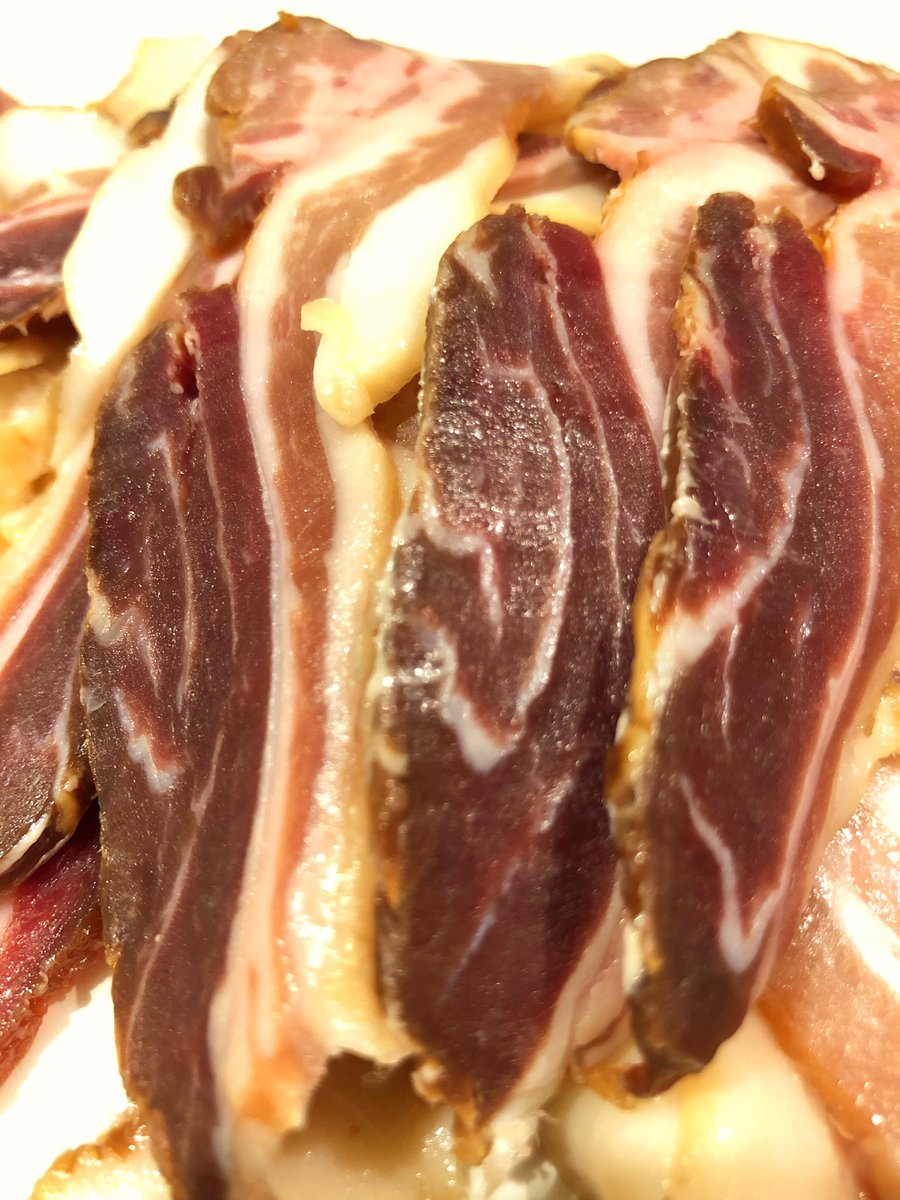 Still a few places left on our Virtual Butchery and Charcuterie session with <a href="/lambposts/">Steven Lamb</a> tomorrow afternoon at 2pm. Don’t miss out as it will be fun, informative and you’ll leave with some new skills and some great recipes! Do come and join in....
valehousekitchen.co.uk/course/butcher…