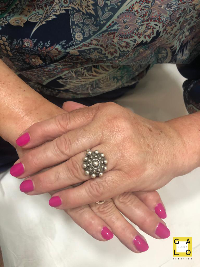 ElenaGalo2's tweet photo. #Manicura semipermanente. ¡Colores que dan vida! #Estetica #Malaga https://t.co/o2eZ2yAZFb