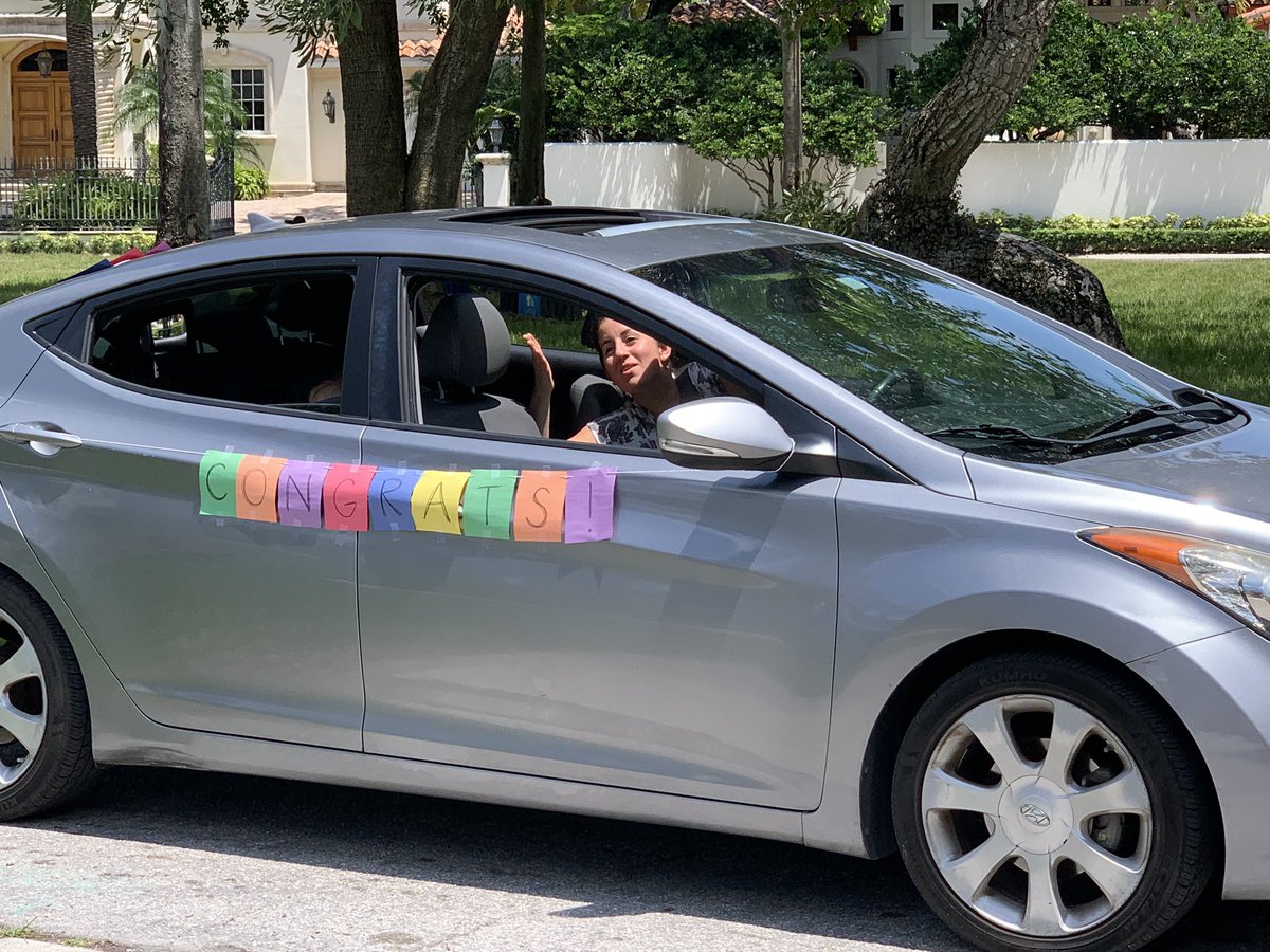 VSYMontessori's tweet photo. Congratulations on your retirement Ms. Kalin!! We ❤️ you! #vsyproud #drivebyparade #bestscienceteacher https://t.co/xpIKccXAt5