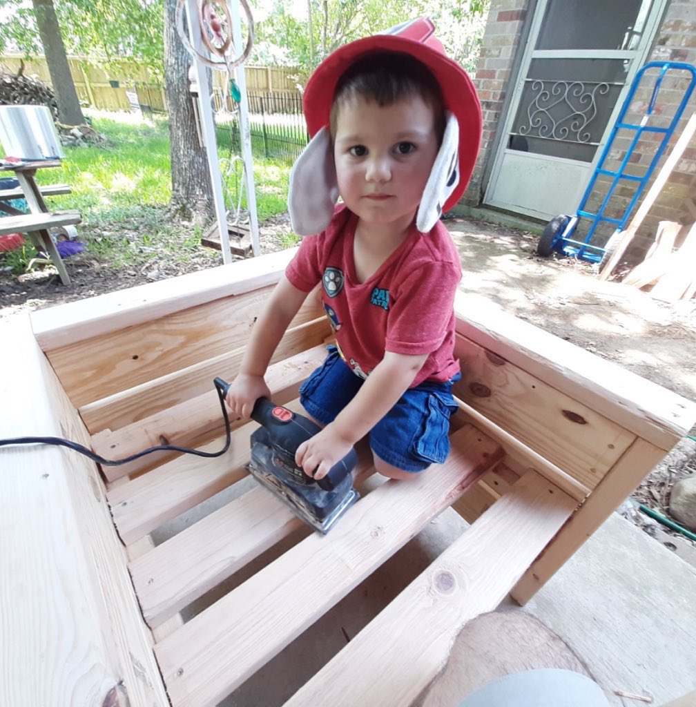 MrsGLISD's tweet photo. We are working on some classroom comforts this summer!  Excited about how these are turning out!  Next - matching teacher “work station”!  #productivesummer #thankshoney 🤣 https://t.co/bhcCaSxOFY