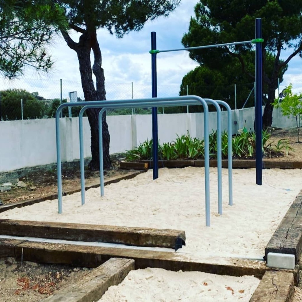 PARQUESIMP's tweet photo. Cada vez son mas las personas que instalan sus barras para entrenar en su casa, gracias @lucia_gomez_actriz por confiar en nosotros!!! #impurban 
#feswc #impstreetworkout
#calistenia #calisthenics #streetworkout #fitness #workout #gym #handstand #motivat… https://t.co/TjxNinsHVg https://t.co/LrJwKvy1xn