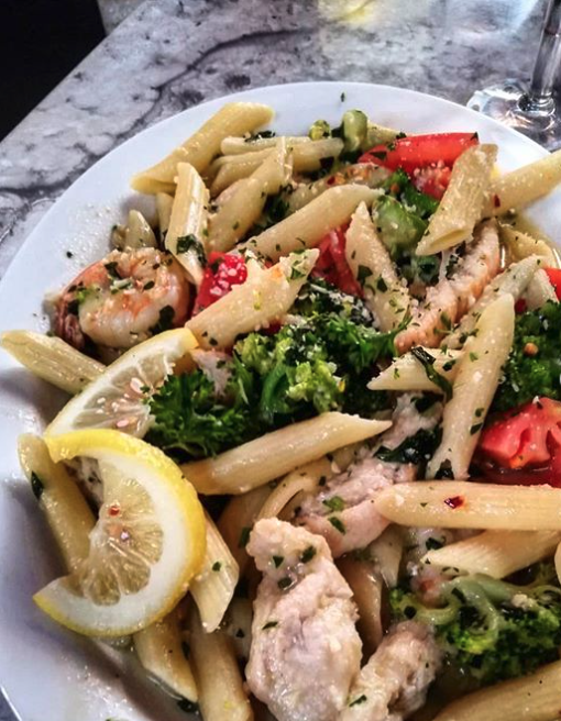 mamacarollas's tweet photo. Have you been missing Mama's? Come in tonight for your favorite Italian!

#indyitalian #indyfoodies #meridiankessler #broadrippleindy https://t.co/l3nILwzrAz