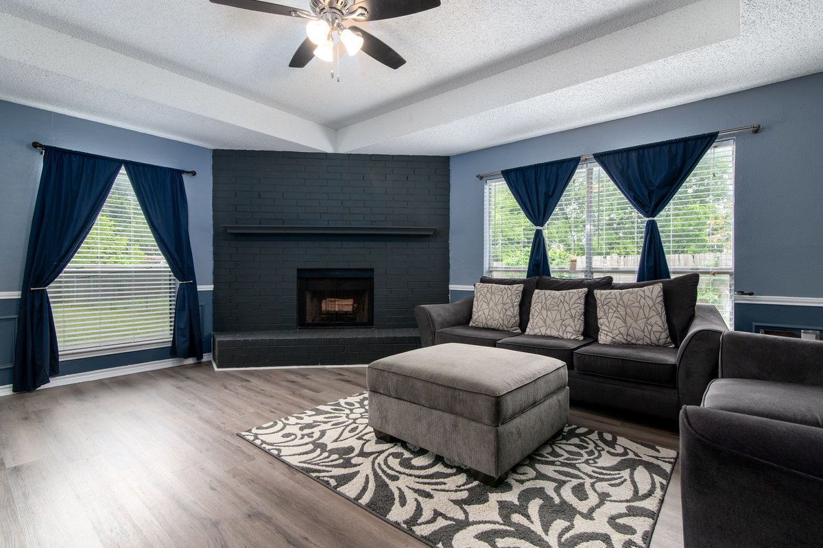 ogonzalez_98's tweet photo. If y’all didn’t know I do Real Estate Photography. Please share I am trying to get more clients! 🙏 https://t.co/HvQ0PkMRpP