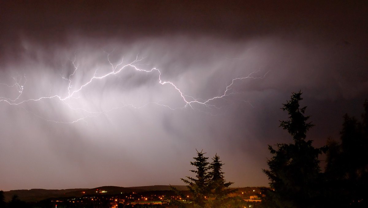 nowmomentjourn's tweet photo. #WednesdayWisdom -"Cloud-to-cloud lightning is the most common and referred to by native #Andeans by the Spanish term relámpago.”-John E. Staller & Brian Stross
Lightning in the Andes and Mesoamerica: Pre-Columbian, Colonial, & Contemporary Perspectives. (Photo via Wikimedia) https://t.co/ry6UFH07TX