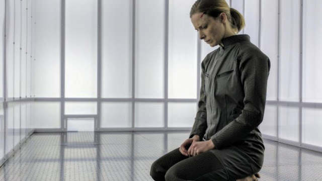 Review: White Chamber (2018) lttr.ai/STTt #Movie #SupportIndieFilm #Horror