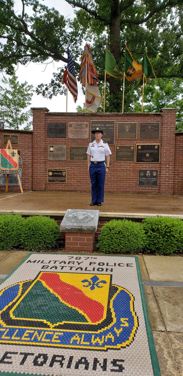 Congratulations to the graduates of A/787 MP Battalion! I was honored to attend your graduation today! Welcome to the MP Regiment! #dragoon14mp #ThisIsMySquad @  <a href="/MSCoECG/">MSCoE CG</a> <a href="/14th_MP_Brigade/">14th MP Brigade</a> @Jennings4F @USArmyMPCorps @787Praetorian7 <a href="/MSCoE_CSM/">CSM Randolph de la Peña</a> <a href="/usacac/">Combined Arms Command</a> @MP6USAMPS <a href="/GATOR_NEST/">The Gator Nest (A Co 787 MP BN)</a> <a href="/TRADOC/">U.S. Army TRADOC</a>