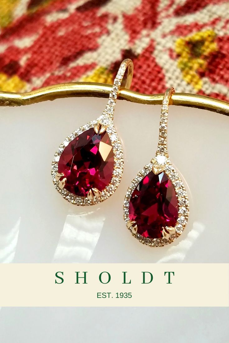 “Custom garnet earrings by SHOLDT Jewelers, Seattle WA #customjewelry #garnetearrings #seattlejewelers” buff.ly/30sjxQr