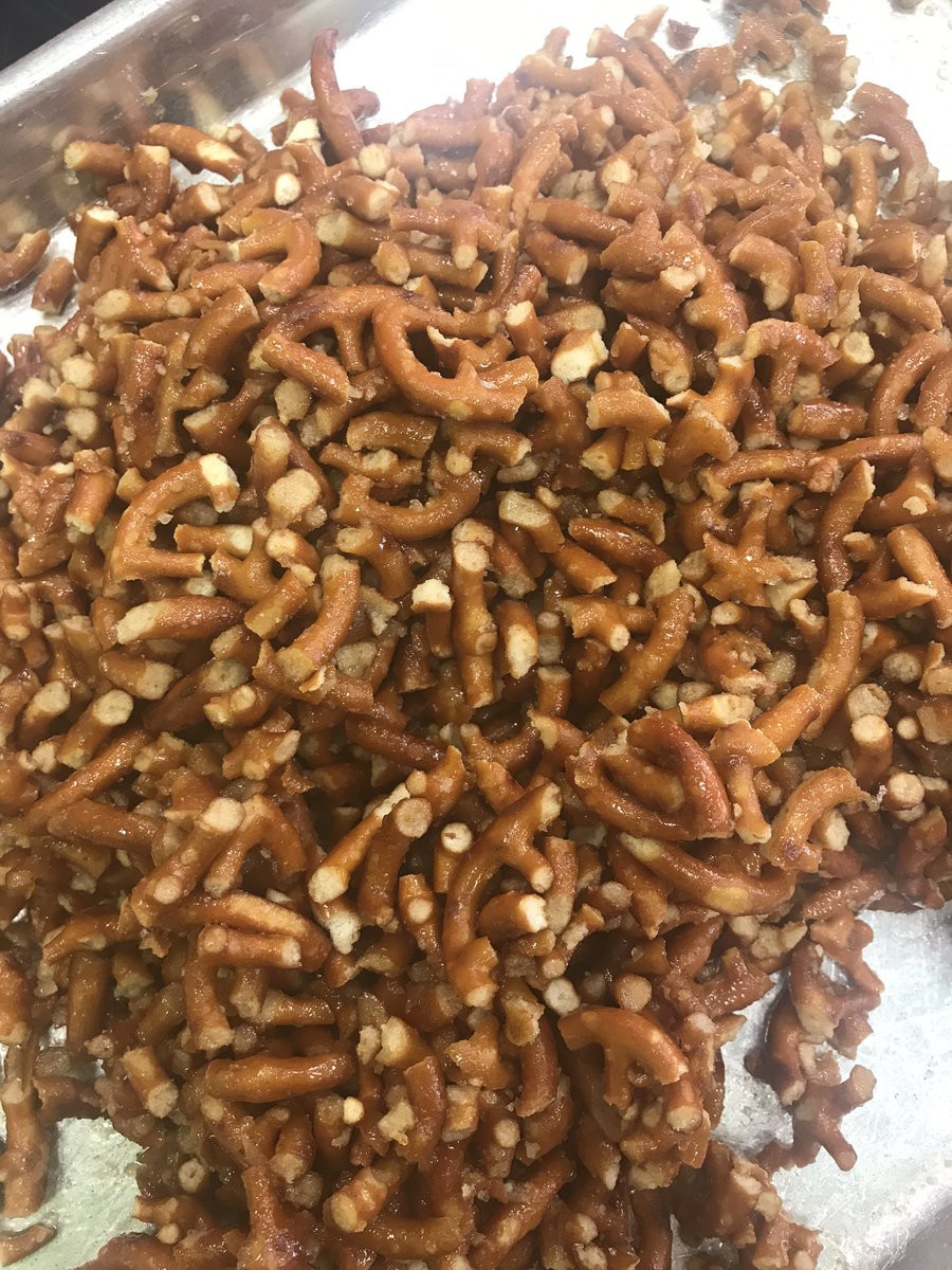 NEW TOPPING ALERT 🚨 homemade Swirl’s Pretzel 🥨 crunch! It is soooo amazing! 

Top it on your Dulce for a salted caramel pretzel treat! Open 12-10pm

#swirlit #newtopping #toppingalert #swirlin