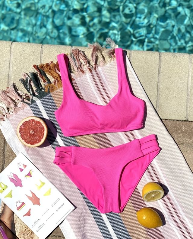 Our summer wardrobe.  Another pretty in pink look, just restocked.  Shop link in profile.⁠
.⁠
.⁠
.⁠

📸 instagram.com/p/CBRcPlKnOi0/ via tweet.photo