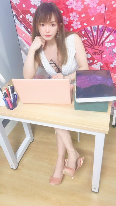 新一輯 -OL 系列   無碼版及影片, 已上載了Patreon  Uncensore Photo and Video also updated in the Patreon.  亦歡迎Dm 查詢過住作品<a href="/tag/%E8%87%AA%E6%8B%8D"class="tags"><span>#自拍</span></a><a href="/tag/sissy"class="tags"><span>#sissy</span></a><a href="/tag/%E5%B7%A8%E4%B9%B3"class="tags"><span>#巨乳</span></a><a href="/tag/ol"class="tags"><span>#ol</span></a><a href="/tag/%E7%94%B7%E3%81%AE%E5%A8%98"class="tags"><span>#男の娘</span></a><a href="/tag/%E4%BC%AA%E5%A8%98"class="tags"><span>#伪娘</span></a><a href="/tag/%E6%84%8F%E6%B7%AB"class="tags"><span>#意淫</span></a><a href="/tag/%E8%87%AA%E6%85%B0"class="tags"><span>#自慰</span></a><a href="/tag/%E9%AB%98%E8%B7%9F"class="tags"><span>#高跟</span></a><a href="/tag/%E5%81%BD%E5%A8%98"class="tags"><span>#偽娘</span></a>