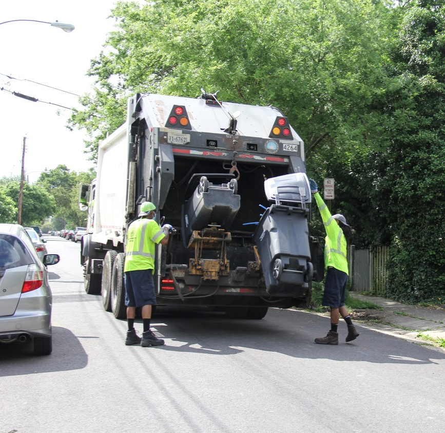 AlexandriaVATES's tweet photo. The City's #SpreadCheerALX program is still accepting submissions. Consider making a sign that thanks recycling and trash workers as part of National Waste and Recycling Workers week--it's okay to do next week too! Visit https://t.co/FZdoL6PP3X for ideas on how to spread cheer! https://t.co/QzQRKzqVr5