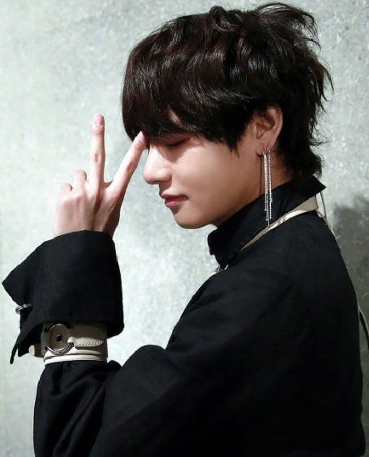 TaeUmbrellaa's tweet photo. #WeAreProudOfTaehyung #Welovetae #WeLoveTaehyung #WeLoveYouTaehyung #SingularityTo100M #SingularityRoadTo100M #KimTaehyungPerfect @BTS_twt https://t.co/N4QncGuYcm