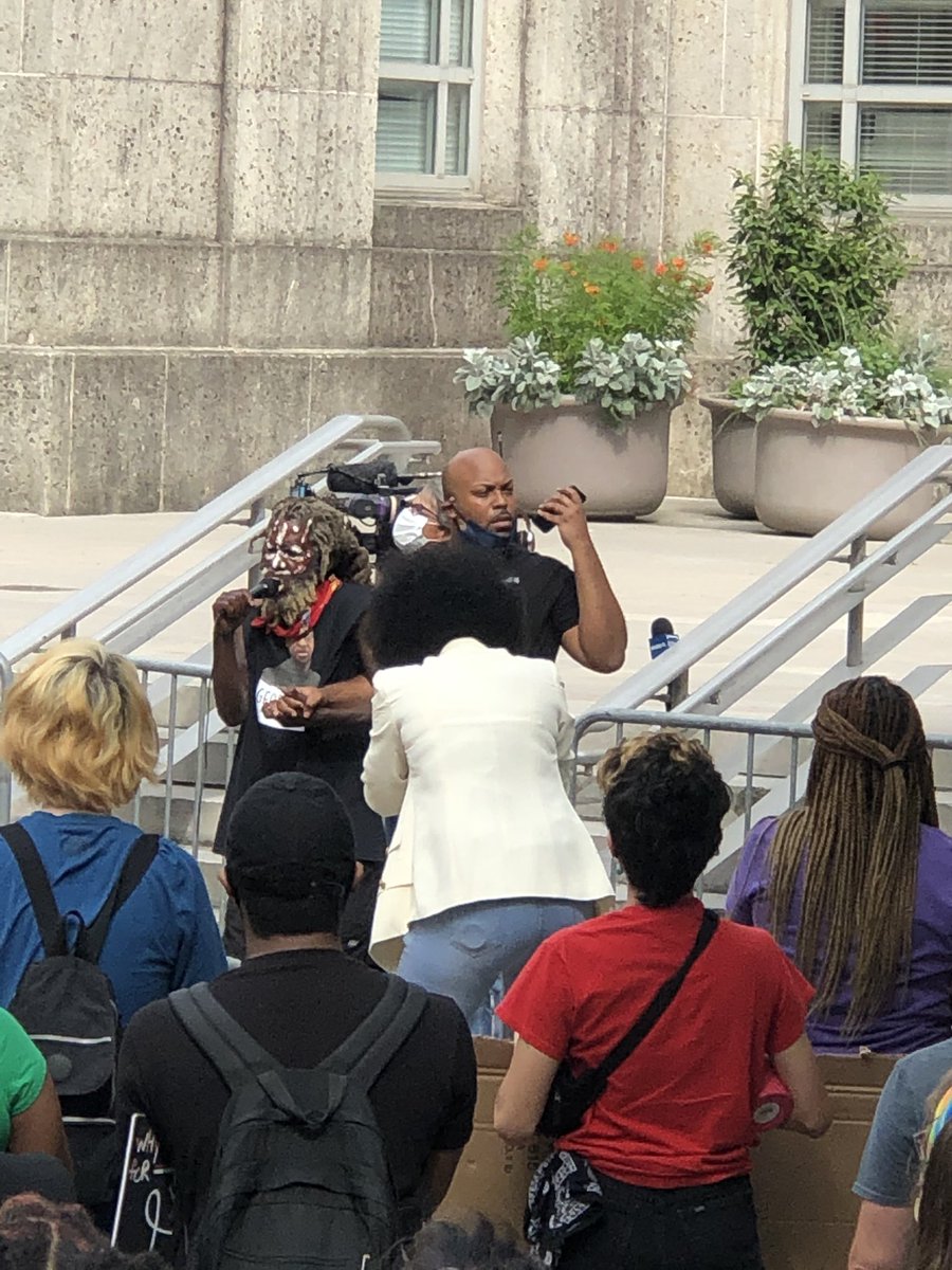 warriormomlady's tweet photo. Powerful words/inspiring people. Words of pain, anger passion. ONLY COUNCIL PERSON SPEAK -CM Leticia Plummer. She shared w crowd her call to action to take $11 million from HPD and use elsewhere in the community-was voted down. #BLMprotest #BLMHOUSTON #peopleofpeace #psrhouston https://t.co/bAZG9ESCmm