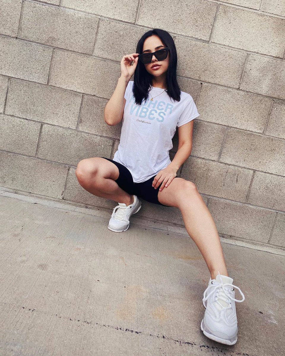 G_becky_'s tweet photo. ❛ чou're the mαn but ı got the, ı got the, ı got the 𝒑𝒐𝒘𝒆𝒓 ❜
• @BILLBOARDRP_
• #BBmodels https://t.co/LeVIqi8IQW