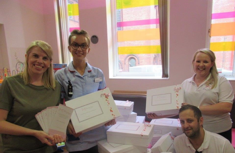 RoseandDaisyUK's tweet photo. Rose's Boxes allow families to make those memories that 'Normal' families can and help parents feel more like parents and involved.
To donate a box head over to our webiste or get in touch!
#rosesboxes #craftboxes #supportus #support #localchairty #charity #NICU #PICU" https://t.co/6642TxvNZL