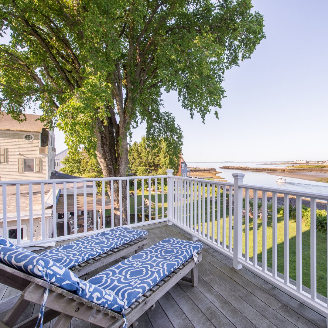 Raise your hand 🤚 if you are as excited as we are that residents from NH and VT are now able to stay in Maine without quarantine!  

For the rest of our family - just a bit longer - we CAN'T WAIT to welcome you back to this view!