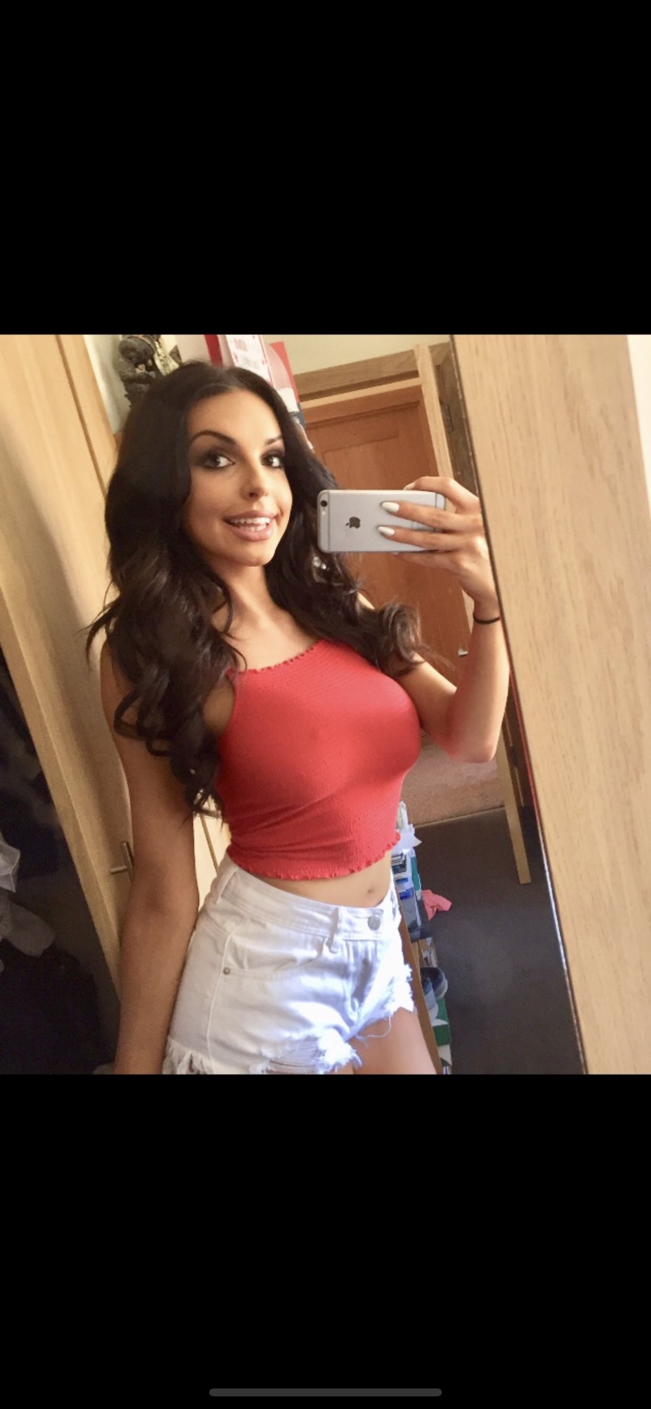 Chloe salpa twitter