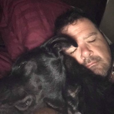 #NewProfilePic mi daddi and mee eye luv yaaawawooooo @WilliamKBetts 🦴🐾🦴🐾🦴#eyeluvsmidaddywiffsnuggle #gimmemikookeespeese