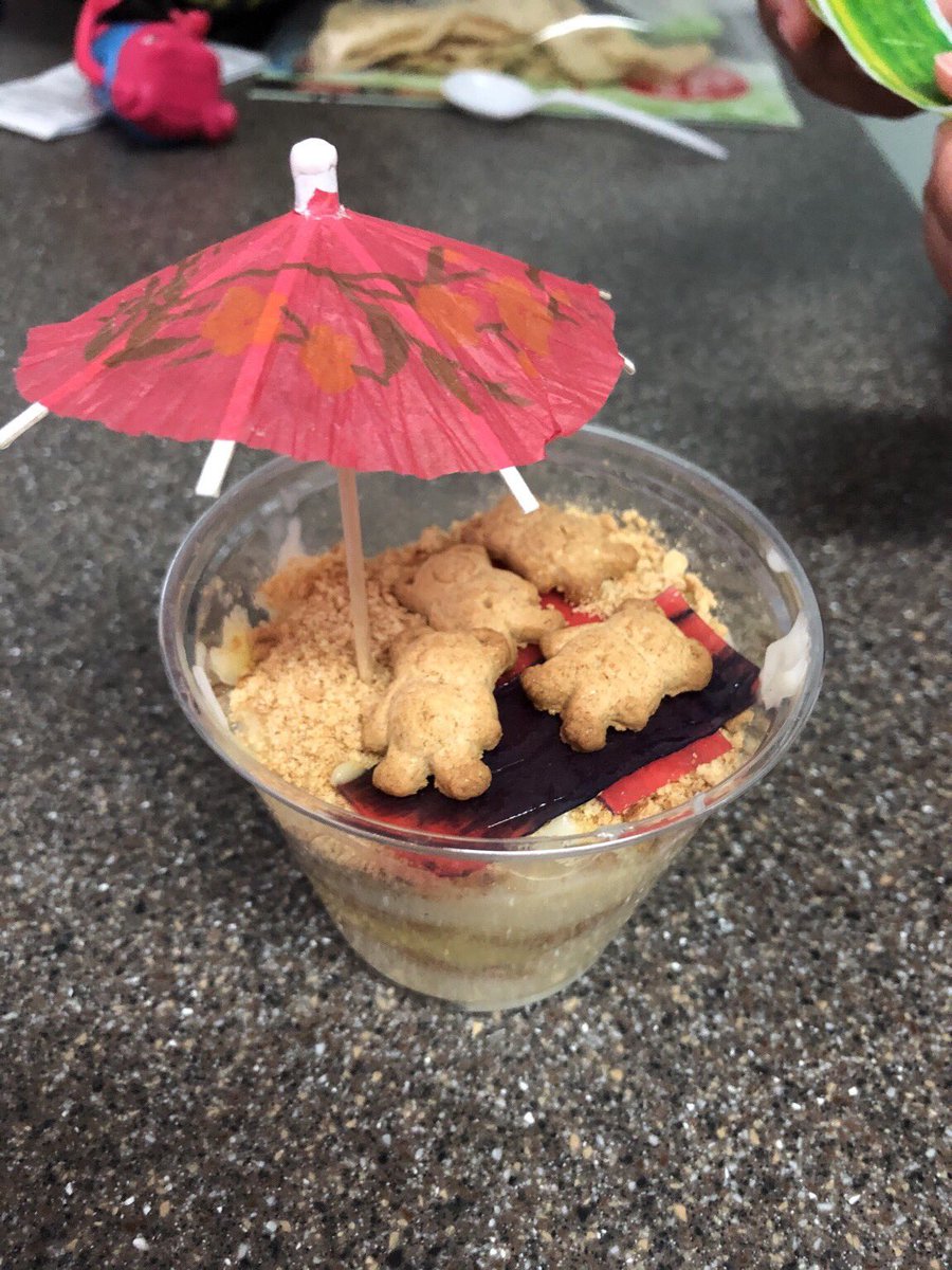 el_barbachem's tweet photo. “Baking” with Mrs. Barbachem through Zoom was so much fun today! We made beach parfaits with sun tanning Teddy Graham’s! 🏖 https://t.co/hIU6Qsy3xi