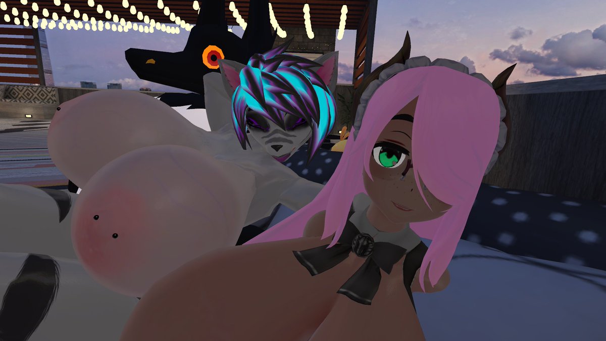 pyoncake's tweet photo. Ok so I dont know how to use twitter but here's @KyokiKitty from my pov. #tittykitty #vr #boobs https://t.co/Hq1IEnC834