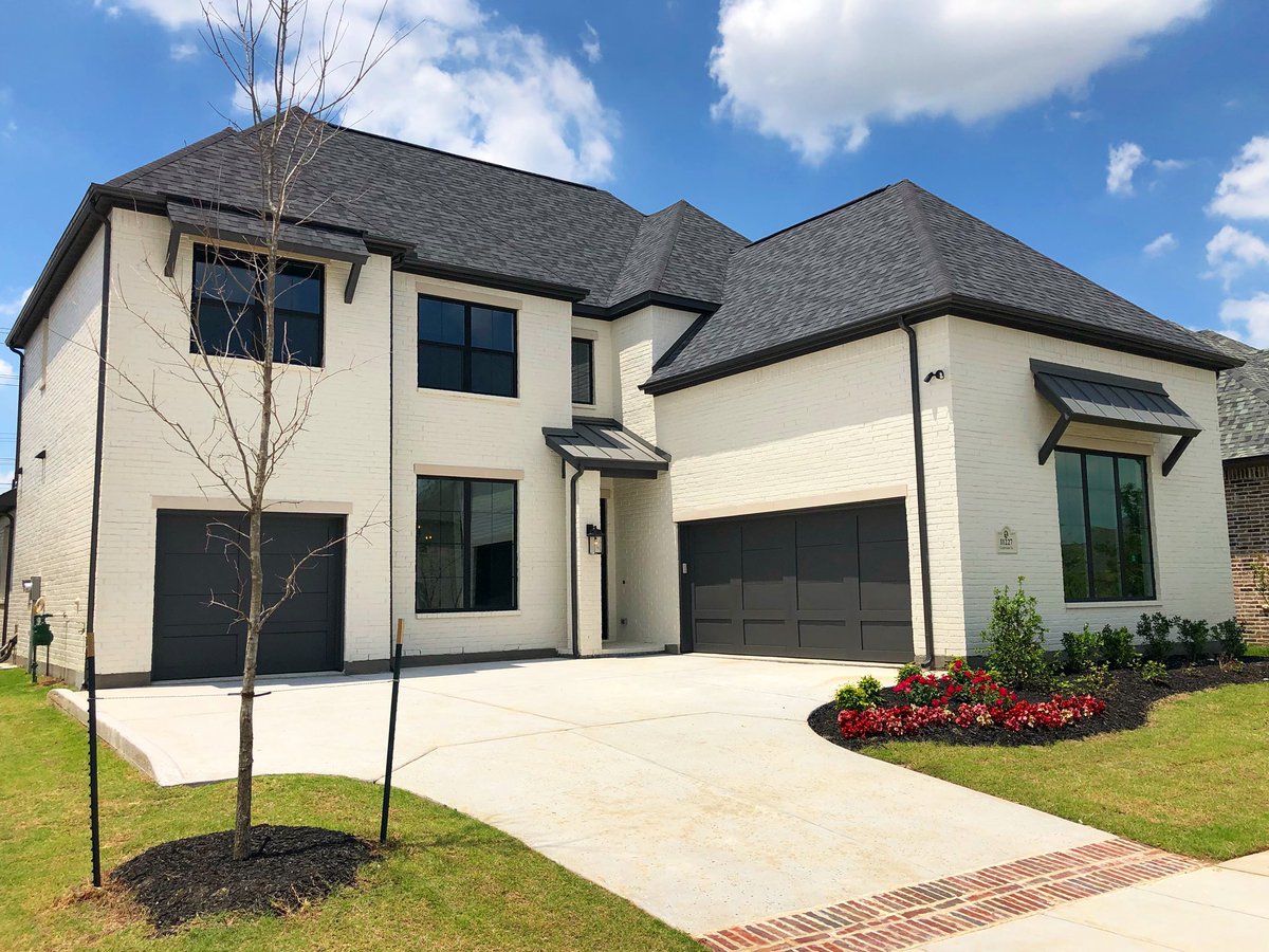 TristanGHill's tweet photo. this is what $400 a month gets you in texas https://t.co/EftpbTgYIp