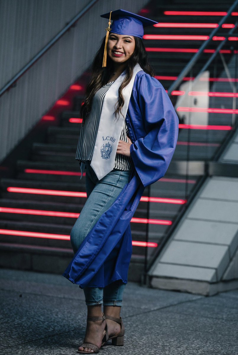_mmarialopez's tweet photo. Class of 2020 🎓 https://t.co/vsvWJtgere