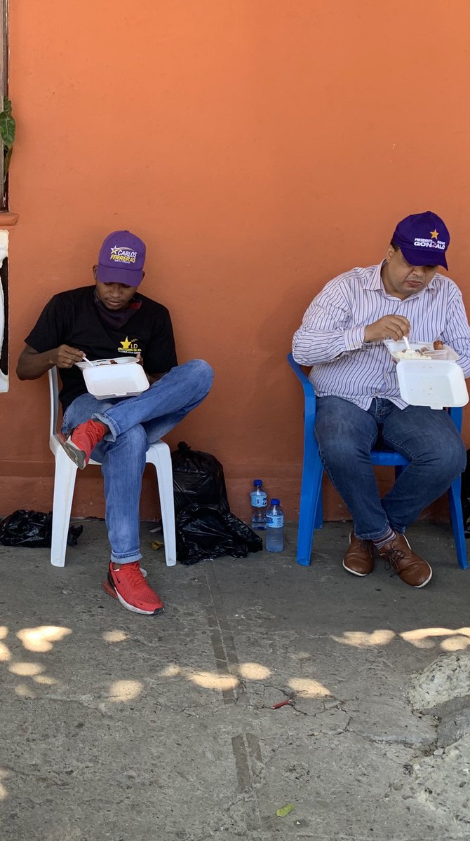 ferreras_carlos's tweet photo. Después de una jornada de visitas desinfección, y entrega de alimentos, En mi Cspotillo, toca...#CarlosFerreras #GonzaloCastilloPresidente2020 #CarlosFerrerasDiputado #Vota5 #RafaelPazSenador https://t.co/iMv2Fu08rX