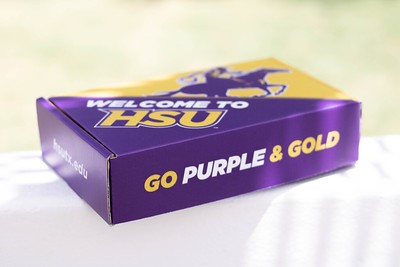 HSUTX's tweet photo. Congratulations to our new Cowboys and Cowgirls! Be on the lookout for a special delivery in your mailbox! #going2hsu https://t.co/Jjulc7B9Qh