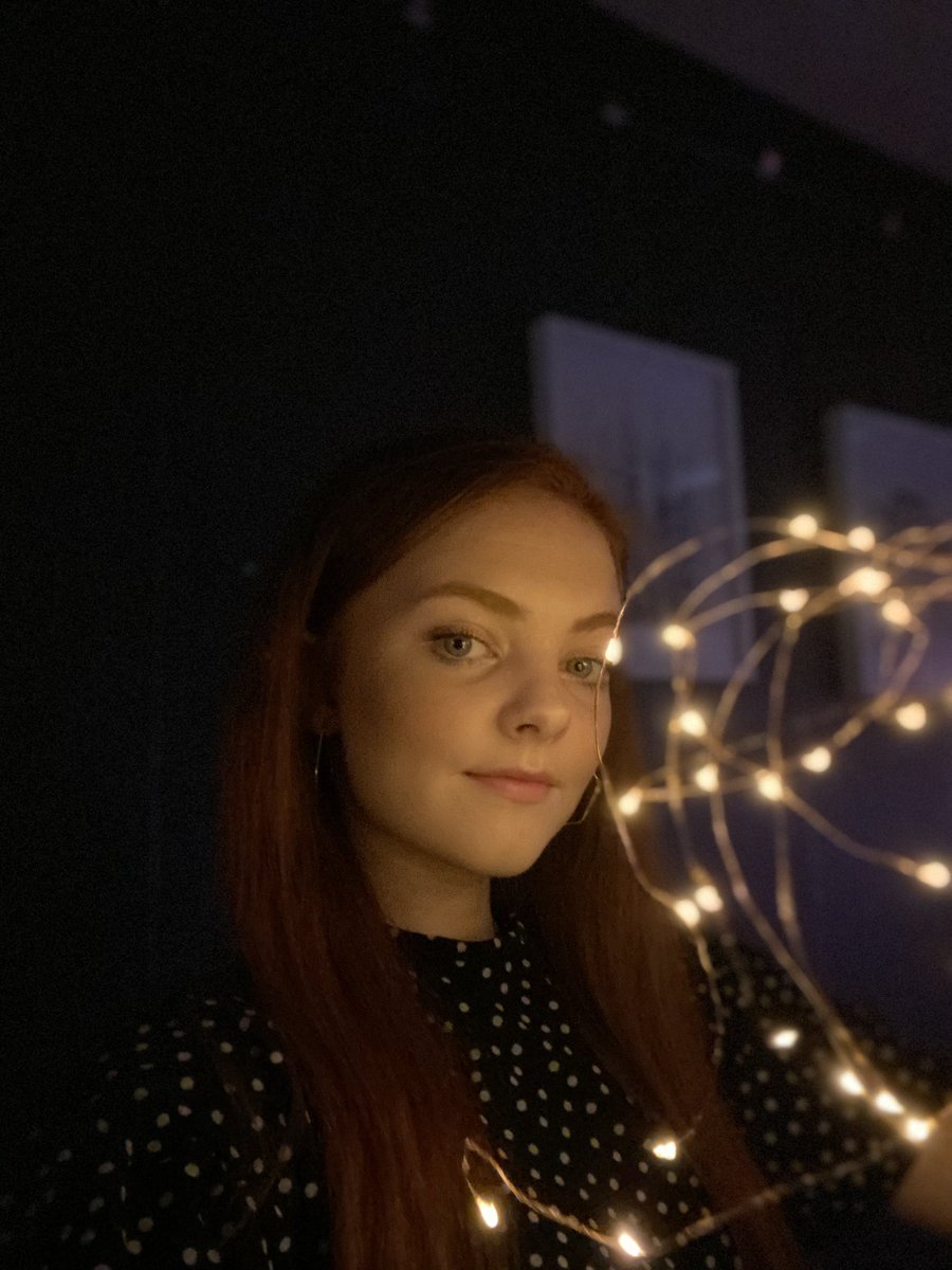 feliciafincher_'s tweet photo. Lovely inside photoshoot! Decide to try out photos with fairy lights and I love it!!!📸📸 #dance #act #sing #muscialtheatre #Deeboss #photoshoot https://t.co/rAz2Y2VCp5