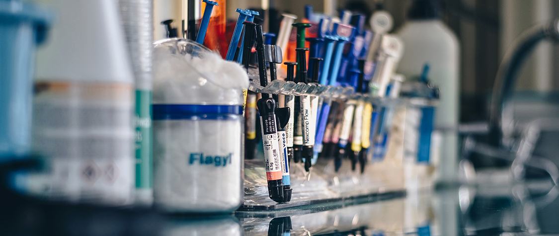 UMontanaBiz's tweet photo. Research done by Masters of Science in Business Analytics (MSBA) students in our Data Analytics &amp; Innovation course explores the role of data science in solving the COVID-19 pandemic. Two articles have been published on their work. 
https://t.co/3Gk9VsgLnV
https://t.co/dUIOwN5Q8D https://t.co/arxVImv4a5