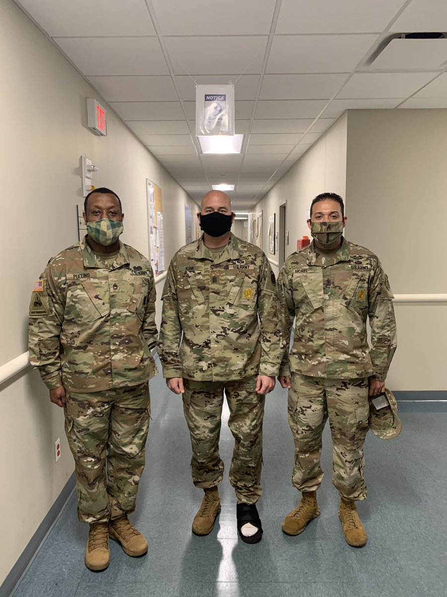 VictoryBDECSM's tweet photo. Decided to take a 2 hour detour to NYC to congratulate them on achieving mission success.  It was a true honor to present coins to the operations NCOs and Guidance Counselors in the MEPS. “Winning Matters”!! https://t.co/VYrgQWtWam