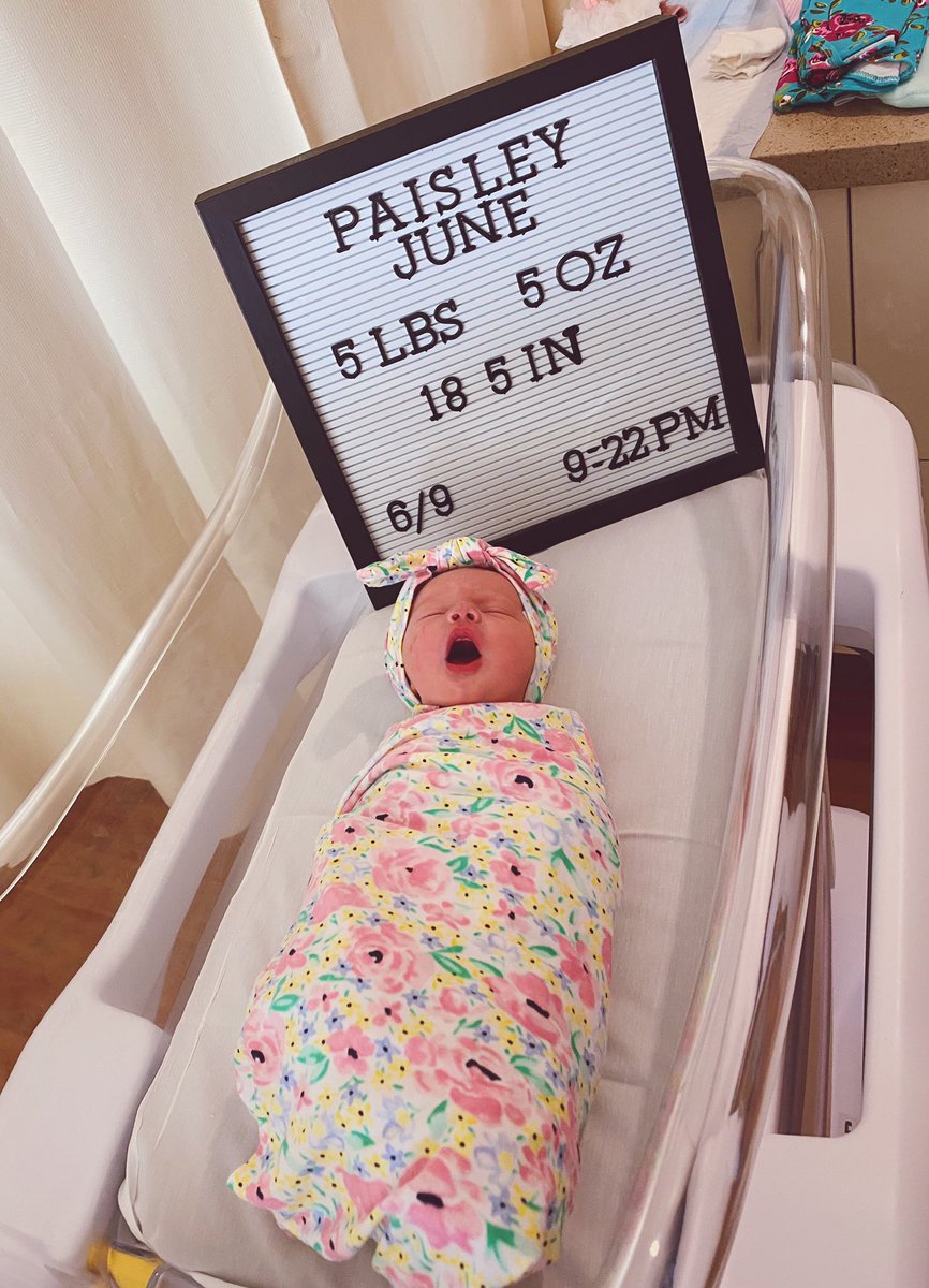 kaleighhenry0's tweet photo. welcome to the world my beautiful angel, Paisley June. 🌸 https://t.co/pTlQKH3CvU