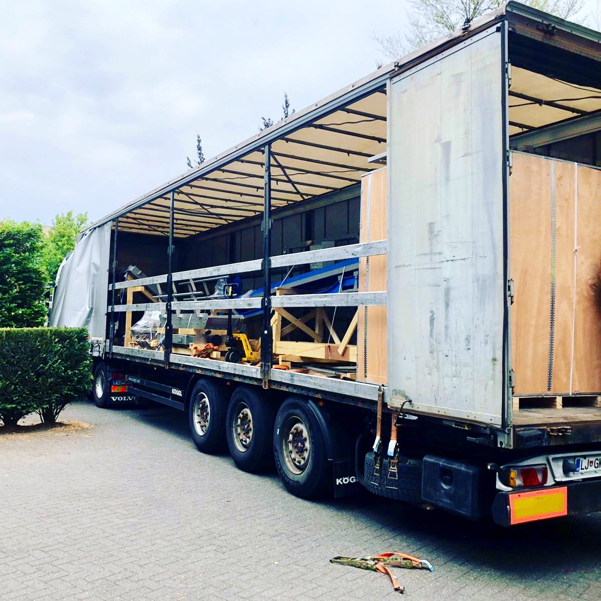 Another complete packaging line loaded and ready to go! #vffs #packaging #formfillseal #truckfull