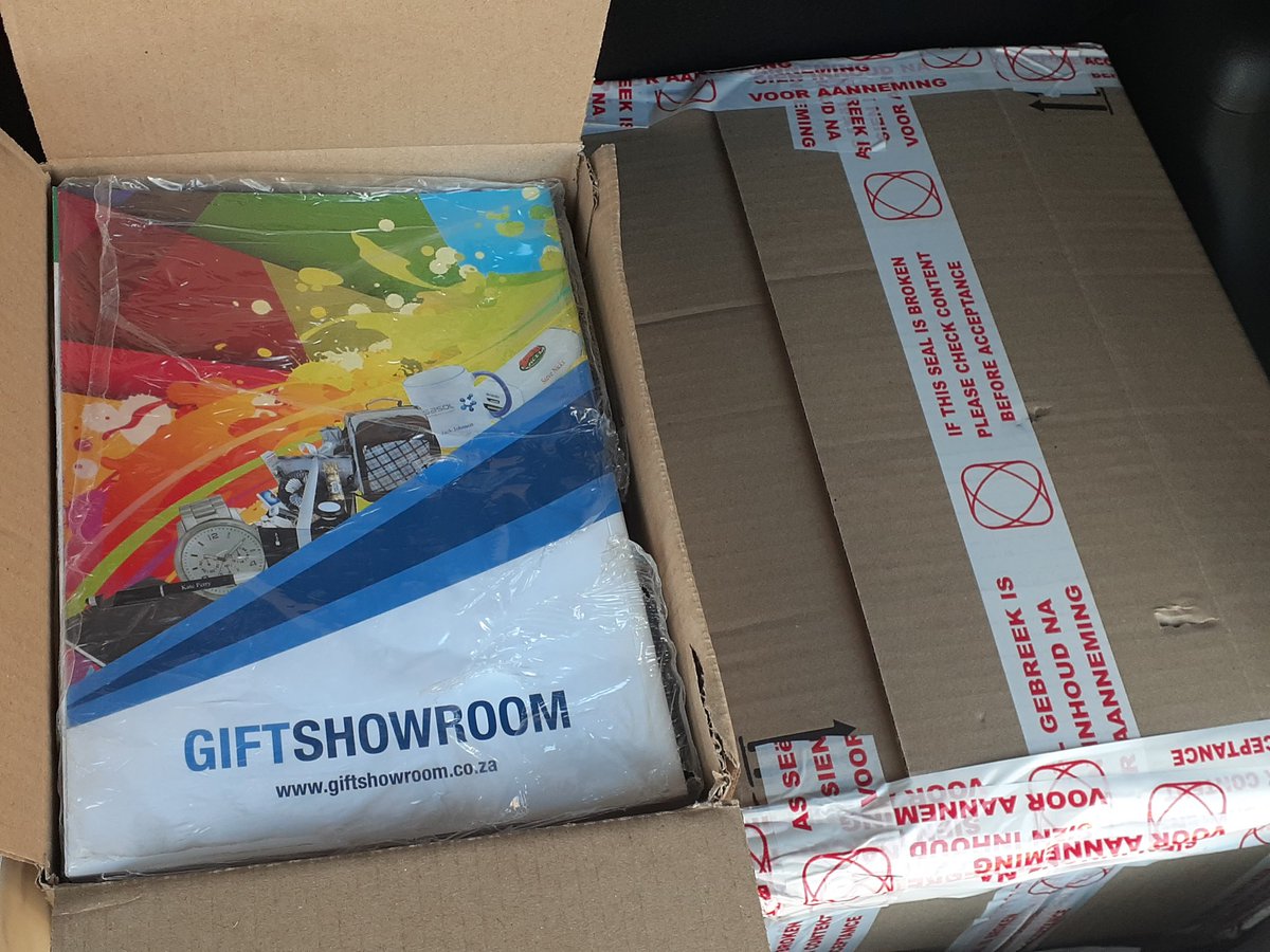 CartPty's tweet photo. ❤❤❤ what we do...
About today's work.... restocking catalogues.
#corporategifts #branded #brandedgoods #brandeditems #promogoods #promotions #promoitems #promotionalproducts #catalog https://t.co/GZb3uiophw