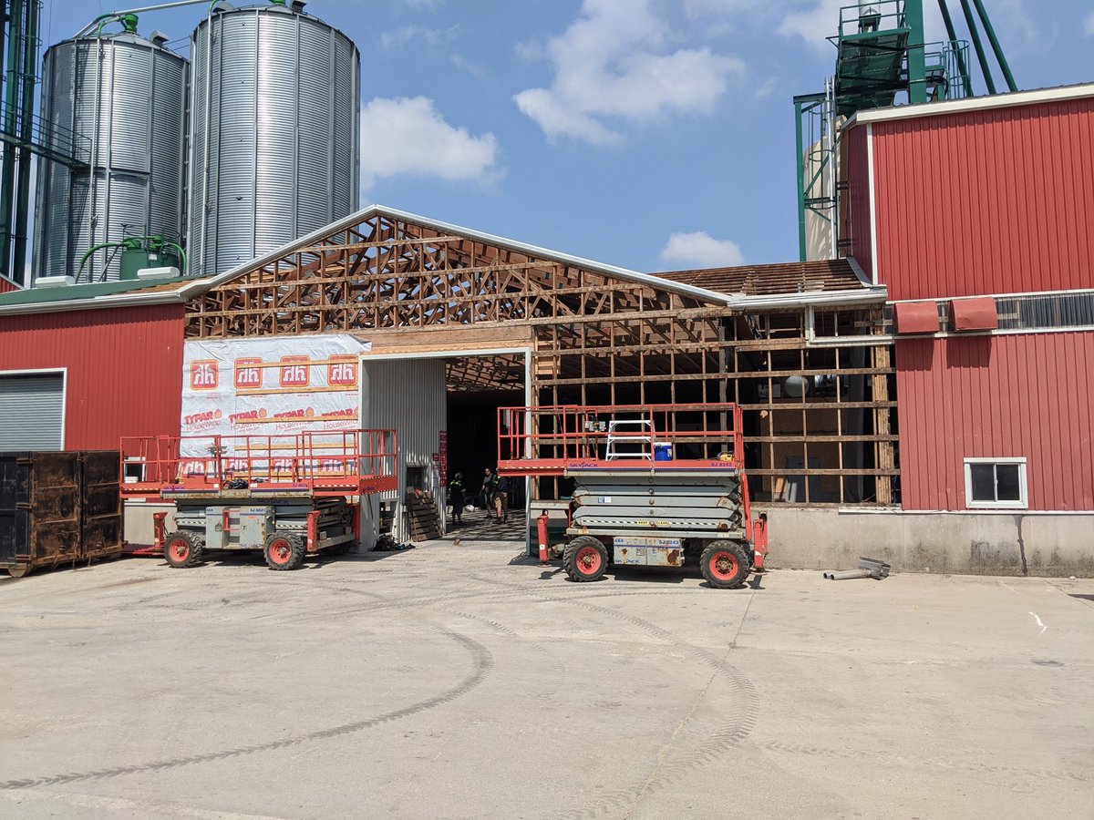 thewheatteam's tweet photo. Big day here as the new treating Facility project starts.  Phase two of a very large project started last year. Phase one completed last August with a new clean seed handling system. #meridian #usc @Dynamic_2007 #ernewein https://t.co/Ij44YuB3ZA